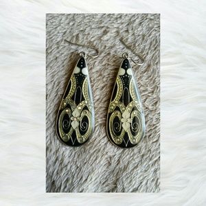 Earrings(NEVER WORN)